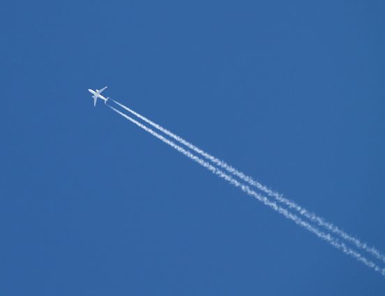 CO2 z lotnictwa istotnym czynnikiem globalnego ocieplenia