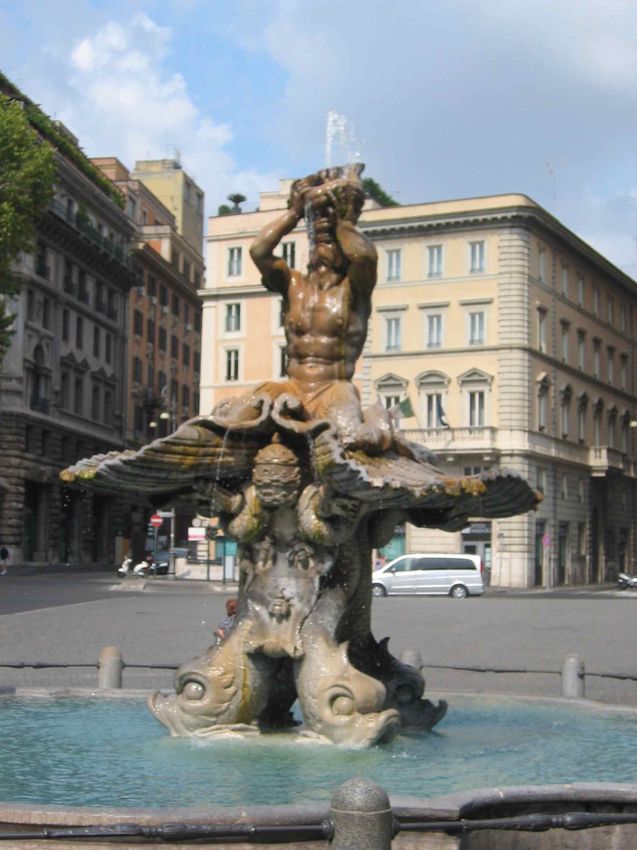 Fontanna z Trytonem na Piazza Barberini w Rzymie