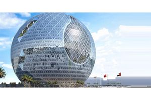 Budynek w kształcie piłki i jego nietypowy system wentylacji.