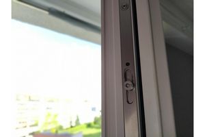 Tryb zimowy w oknach czyli właściwa regulacja okien na zimę