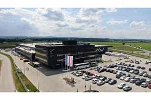 Wielkie otwarcie nowej siedziby i fabryki SMAY w Podłężu