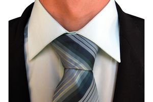 Zdejmujmy krawaty, by oszczędzić energię