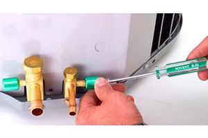 Novent® locking refrigerant caps