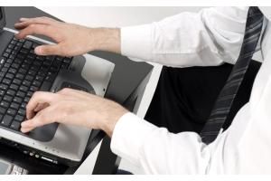 55% Polaków korzysta z internetu przynajmniej raz w tygodniu