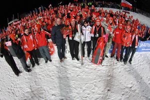 Instalatorzy z Adamem Małyszem na podium