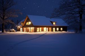 Jak jesienią przygotować dach przed zimą