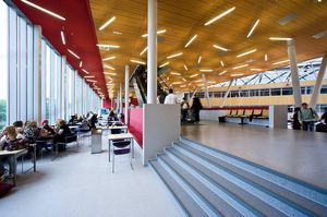 Jak ocieplić charakter pomieszczeń we wnętrzach publicznych?